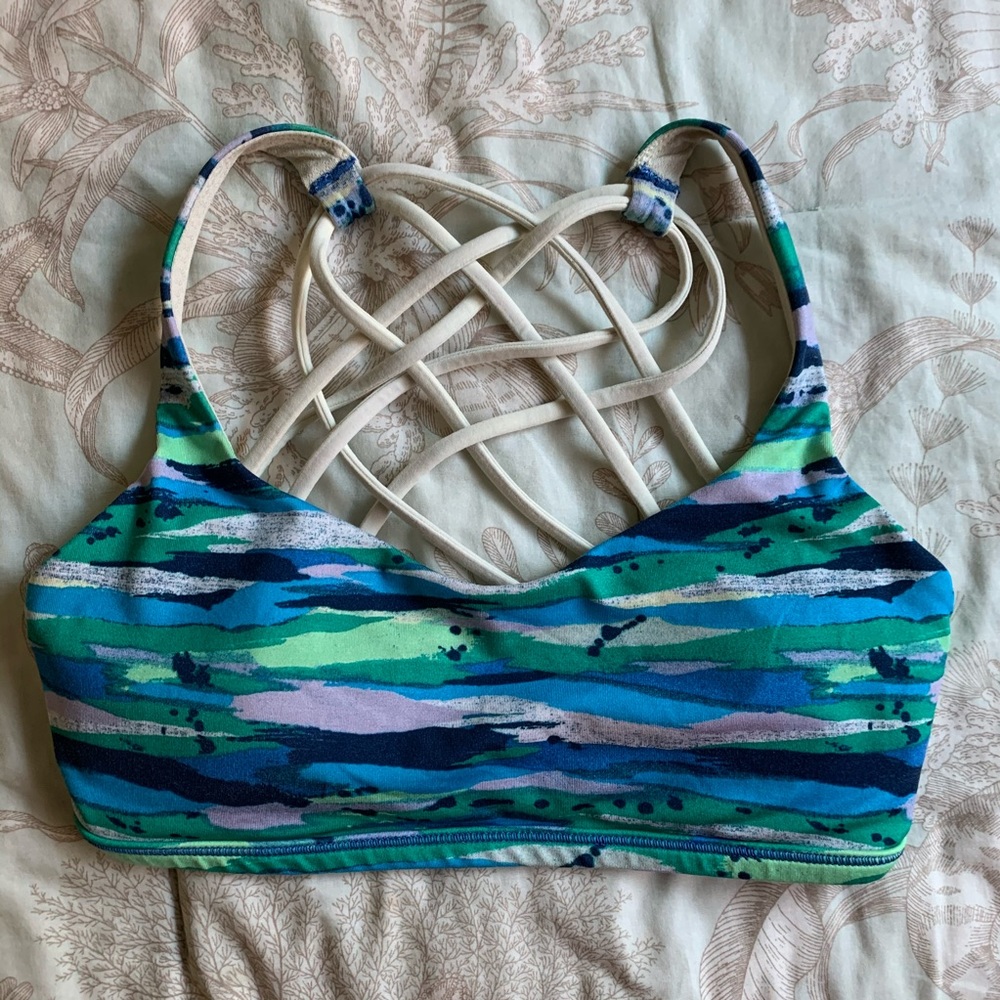 Lululemon Free to be Wild